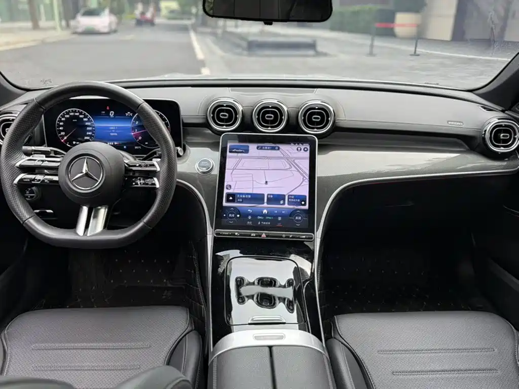 Mercedes-Benz C-Class 2023 — фото 15