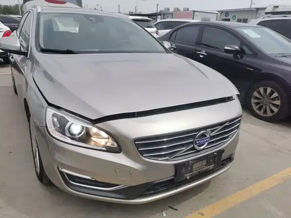 Volvo V60 2015