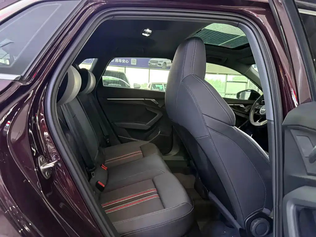 Audi A3 2023 — фото 12