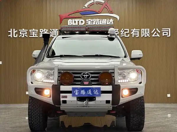 Toyota Land Cruiser 2012
