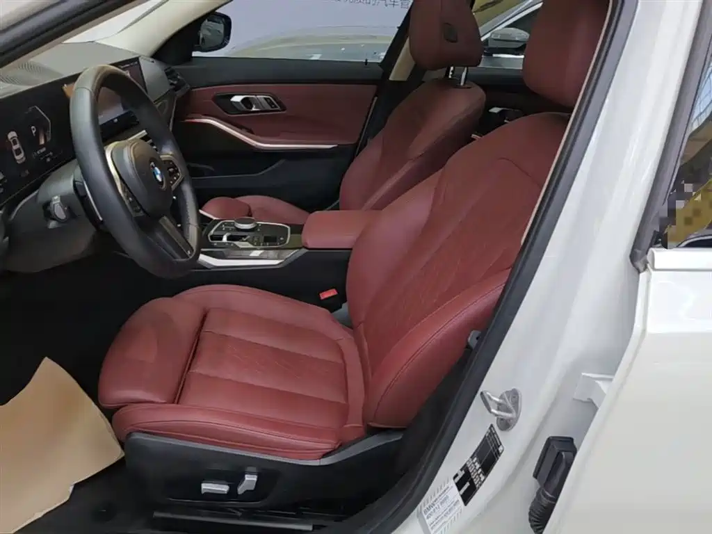 BMW 3 Series 2023 — фото 15