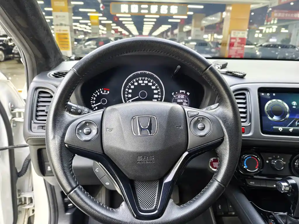 Honda Vezel 2018 — фото 10