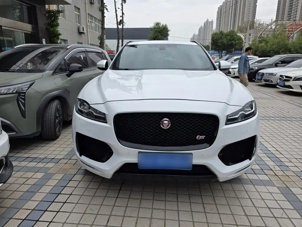 Jaguar F-PACE 2016 — фото 4