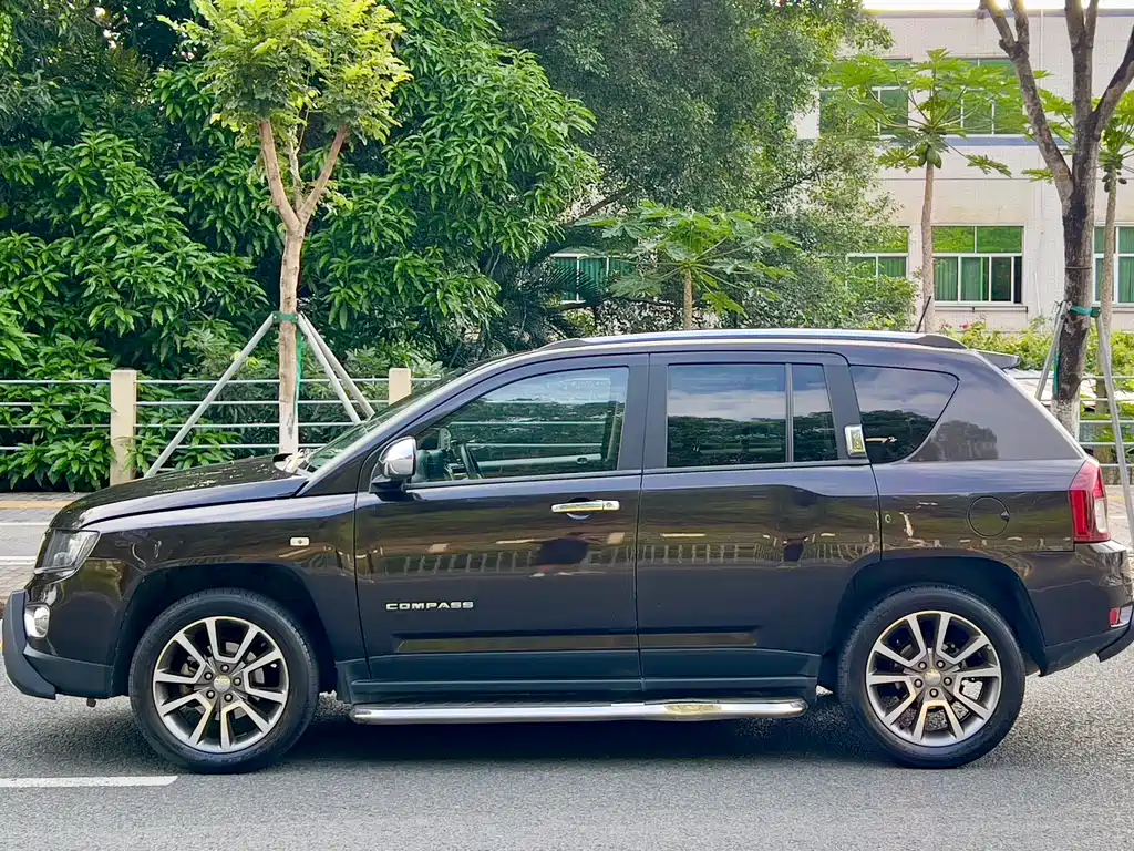 Jeep Compass 2014 — фото 4