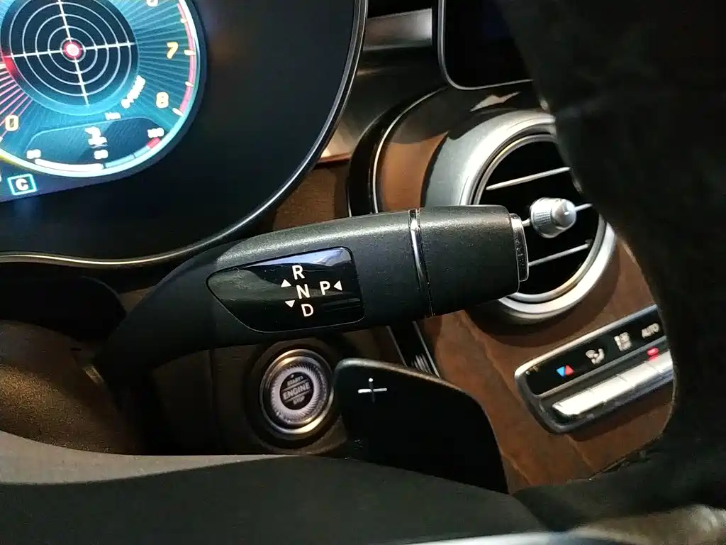 Mercedes-Benz GLC 2020 — фото 9