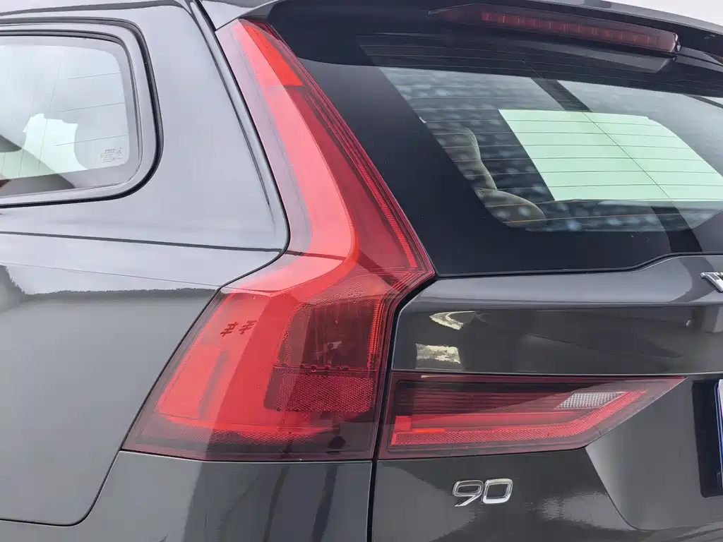 Volvo V90 2019 — фото 28