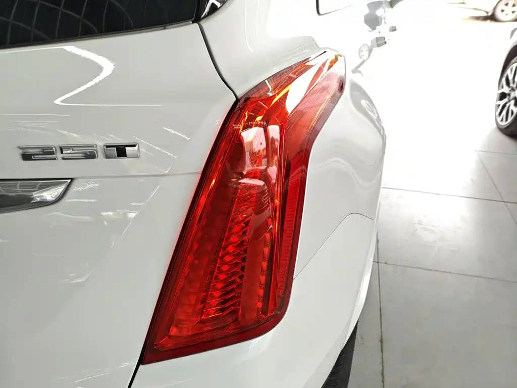 Cadillac XT5 2019 — фото 24