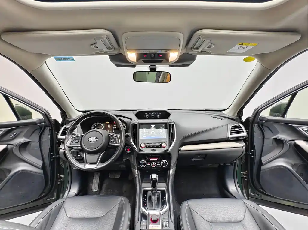 Subaru Forester 2022 — фото 14