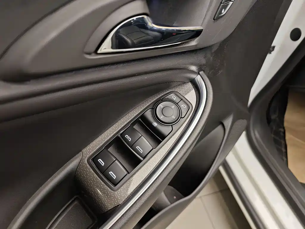 Chevrolet Malibu XL 2018 — фото 10