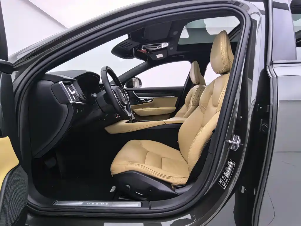 Volvo V90 2019 — фото 13