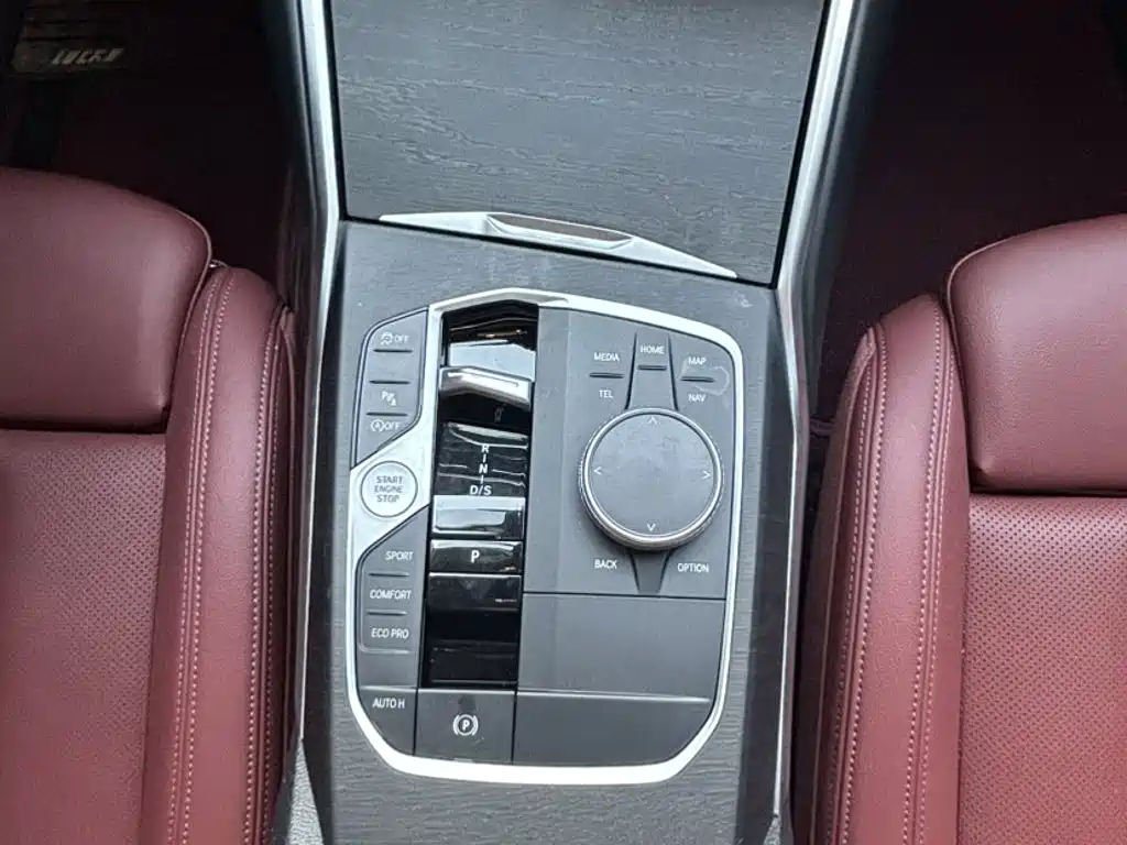 BMW 3 Series 2023 — фото 18