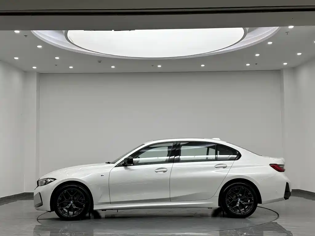 BMW 3 Series 2024