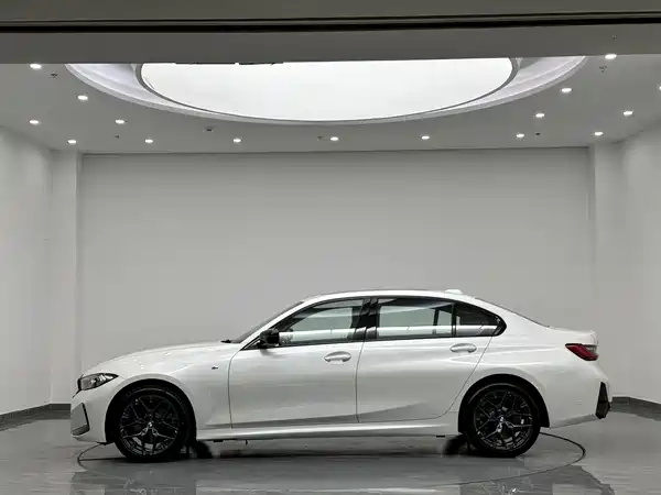 BMW 3 Series 2024