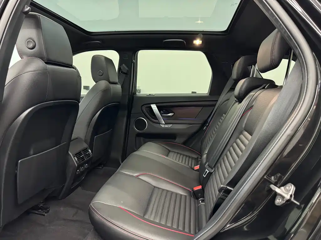 Land Rover Discovery Sport 2023 — фото 6