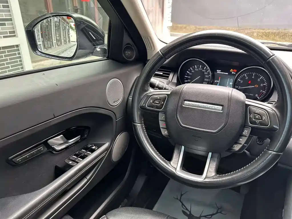 Land Rover Evoque 2016 — фото 15