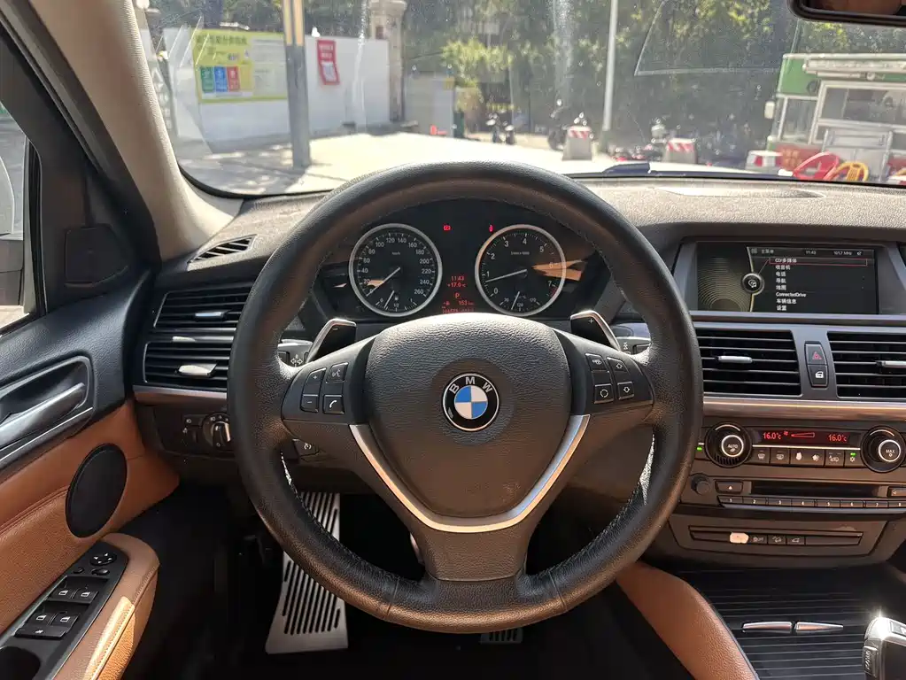 BMW X6 2015 — фото 13