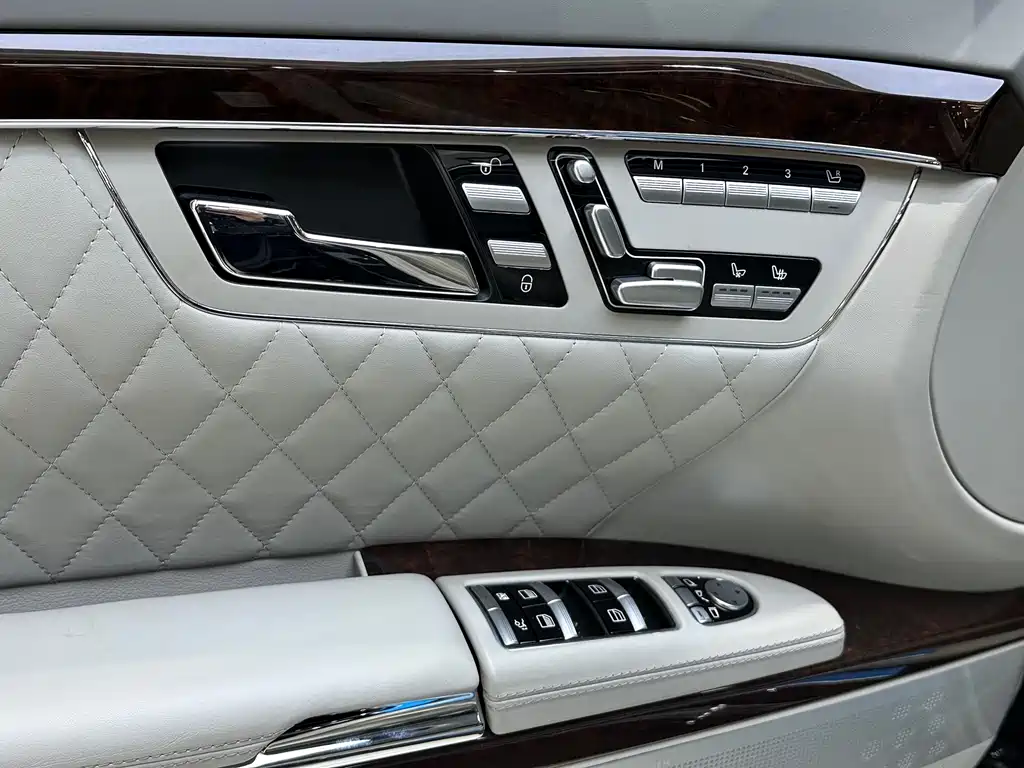 Mercedes-Benz S-Class AMG 2012 — фото 9