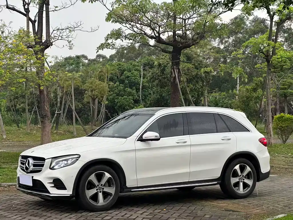 Mercedes-Benz GLC 2017 — фото 1