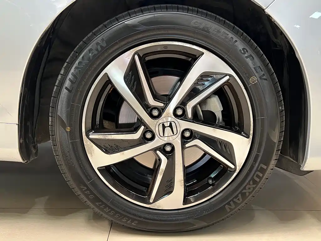 Honda Odyssey 2016 — фото 17