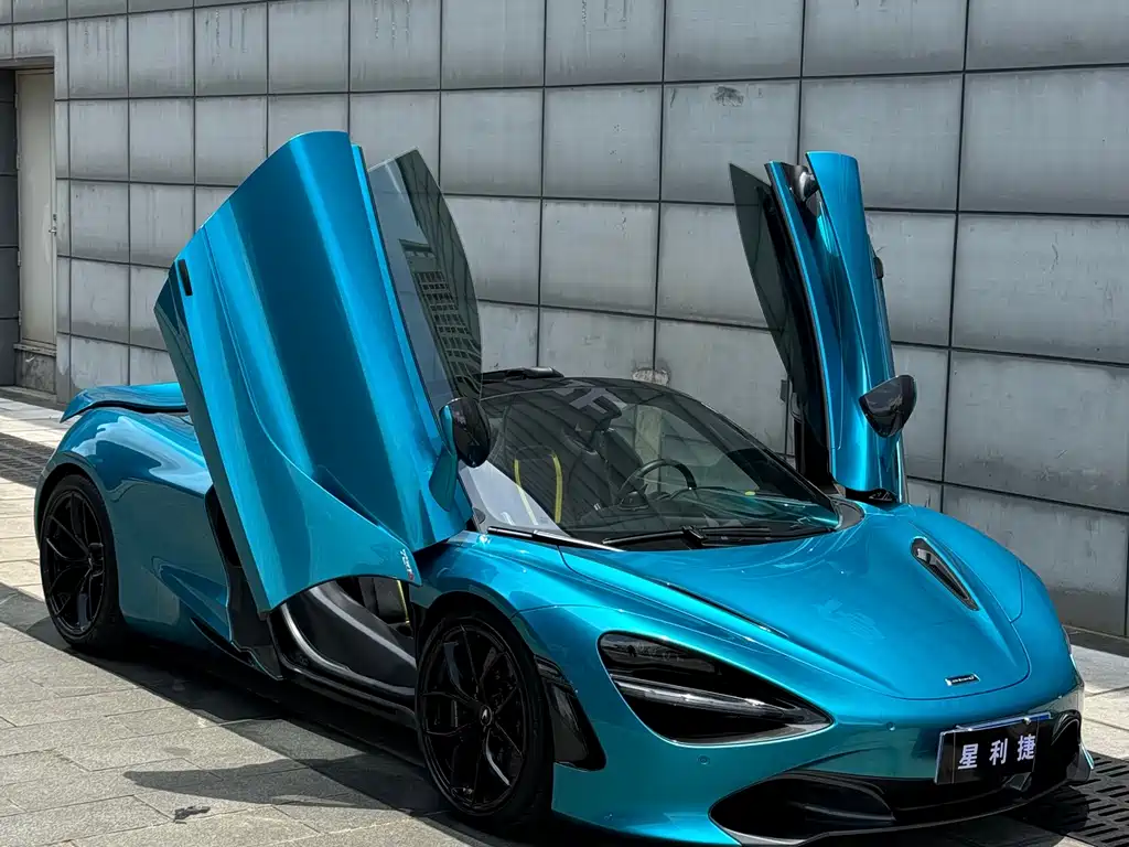 McLaren 720S 2020 — фото 17