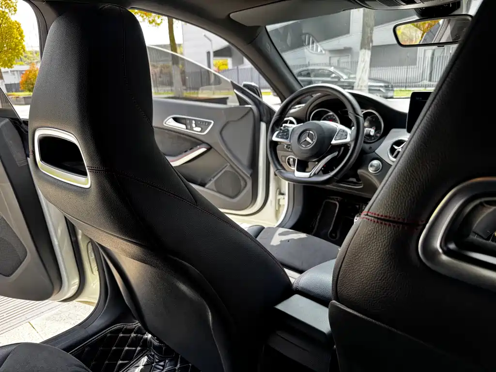 Mercedes-Benz CLA 2017 — фото 12