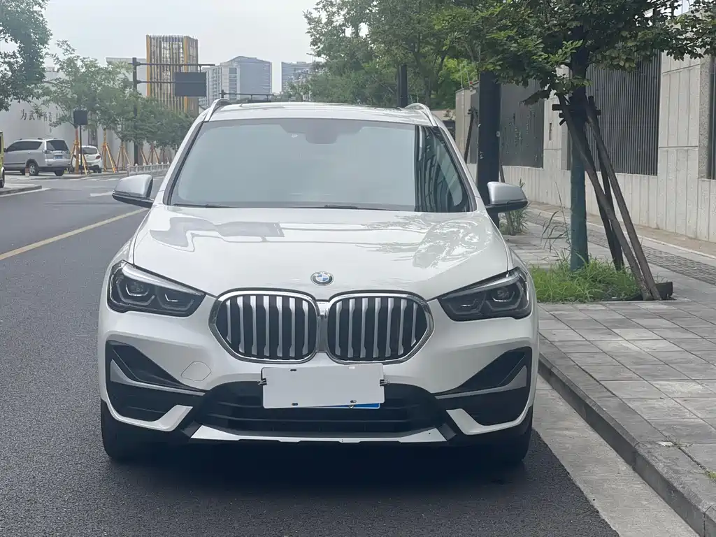 BMW X1 2022 — фото 3