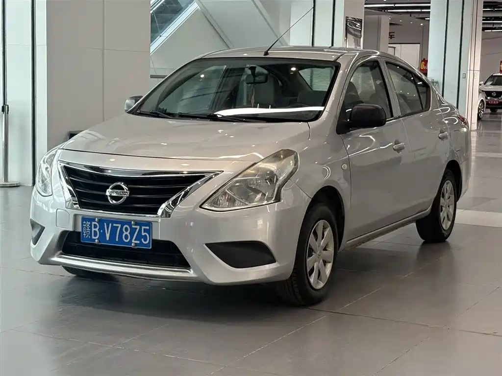 Nissan Sunny 2016