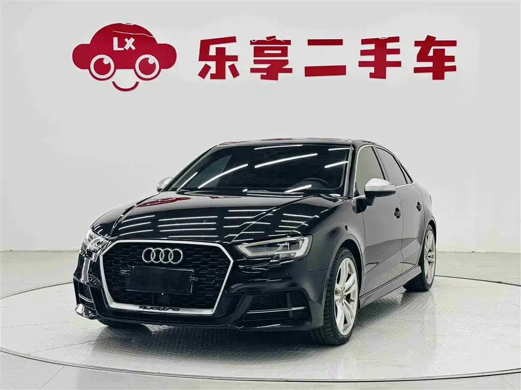 Audi S3 2018 — фото 1