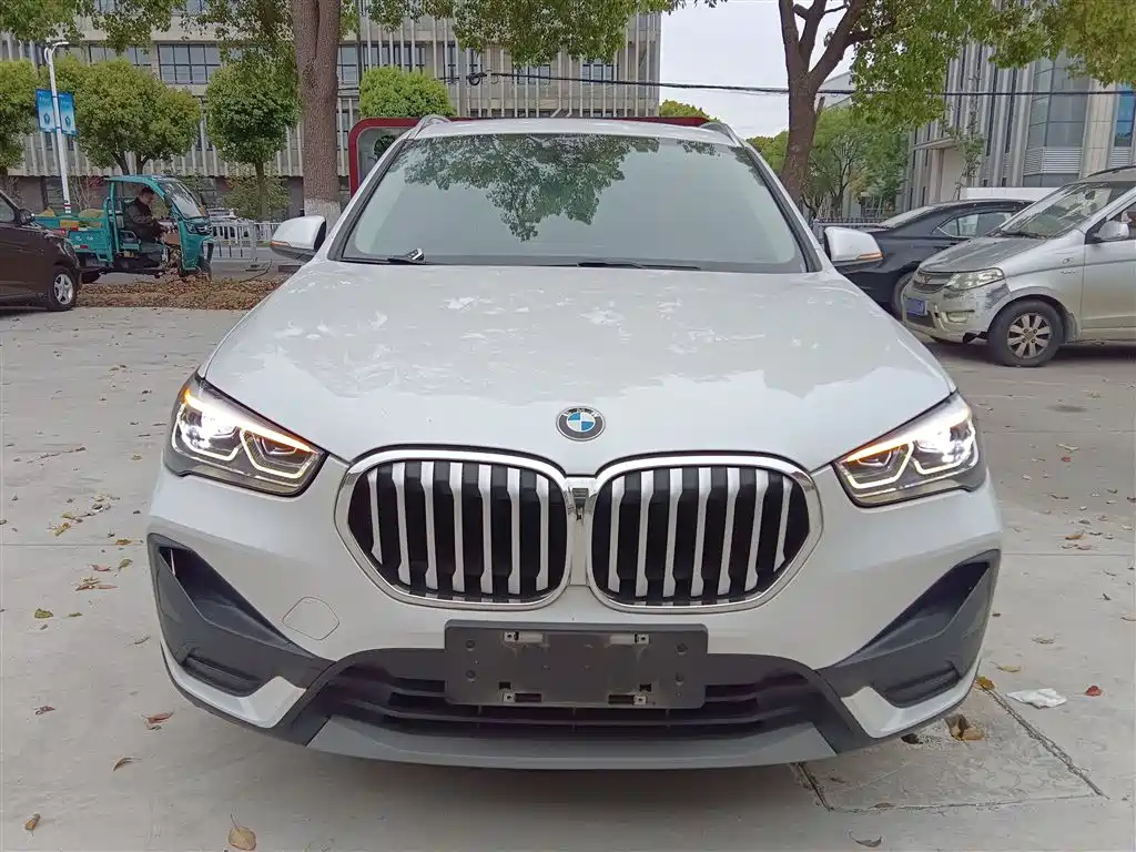 BMW X1 2020 — фото 3
