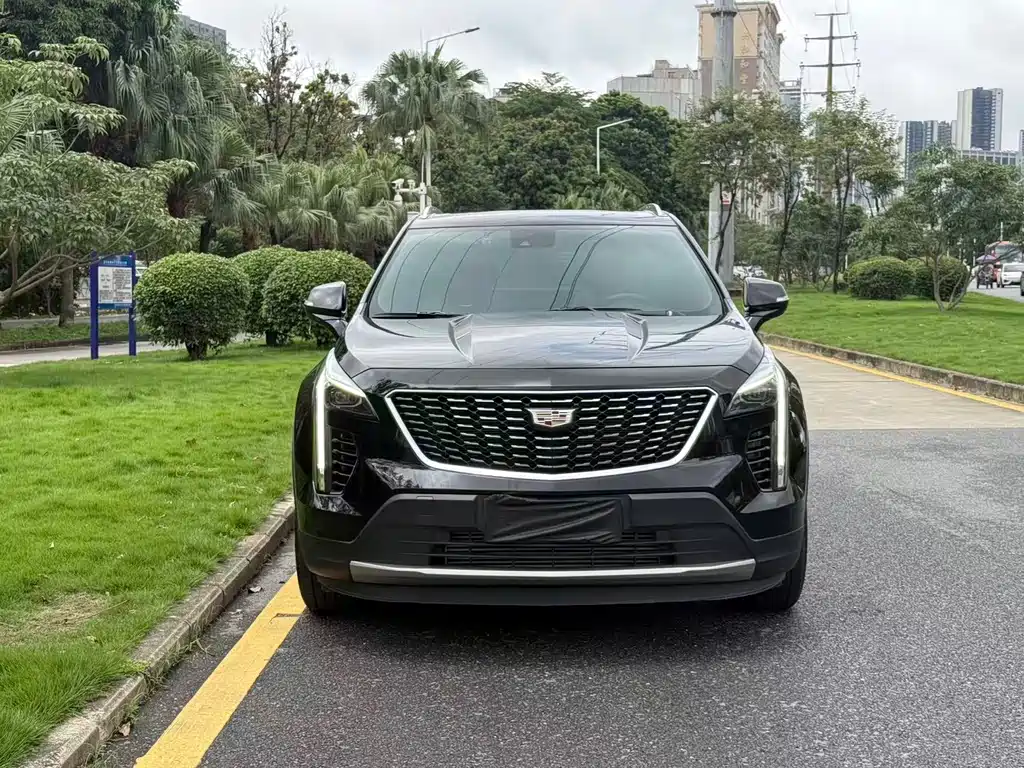 Cadillac XT4 2023 — фото 2