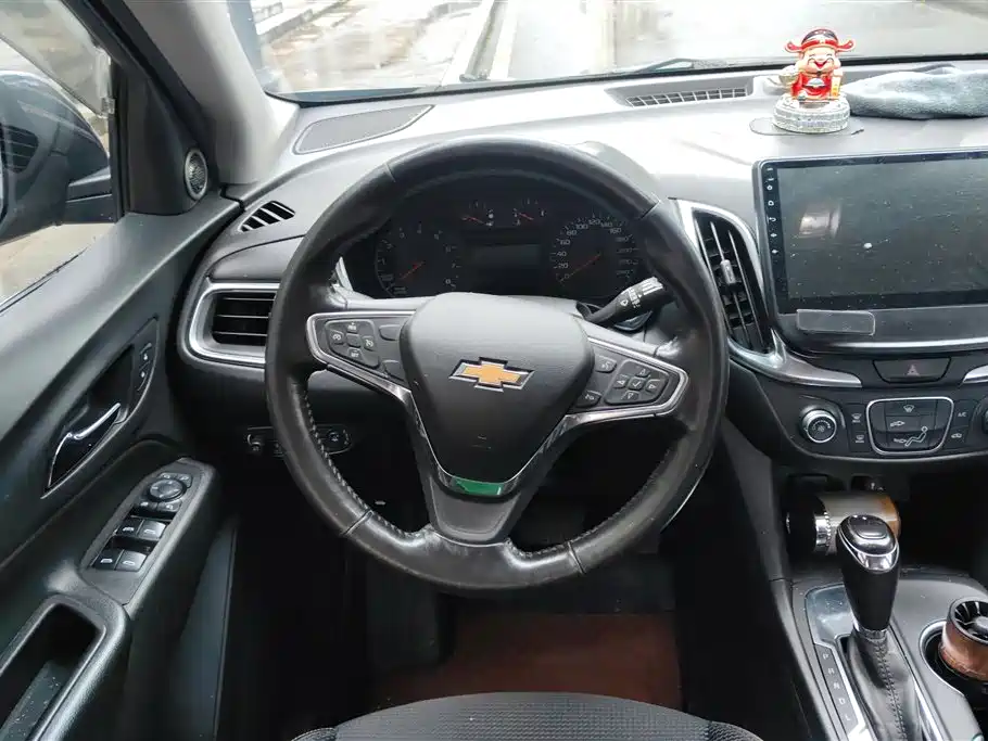 Chevrolet Equinox 2018 — фото 15