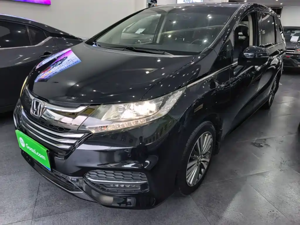 Honda Odyssey 2019 — фото 2
