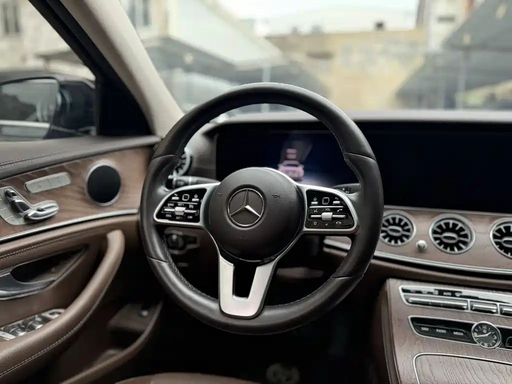 Mercedes-Benz E-Class 2020 — фото 5