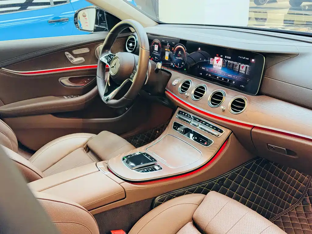 Mercedes-Benz E-Class 2022 — фото 16