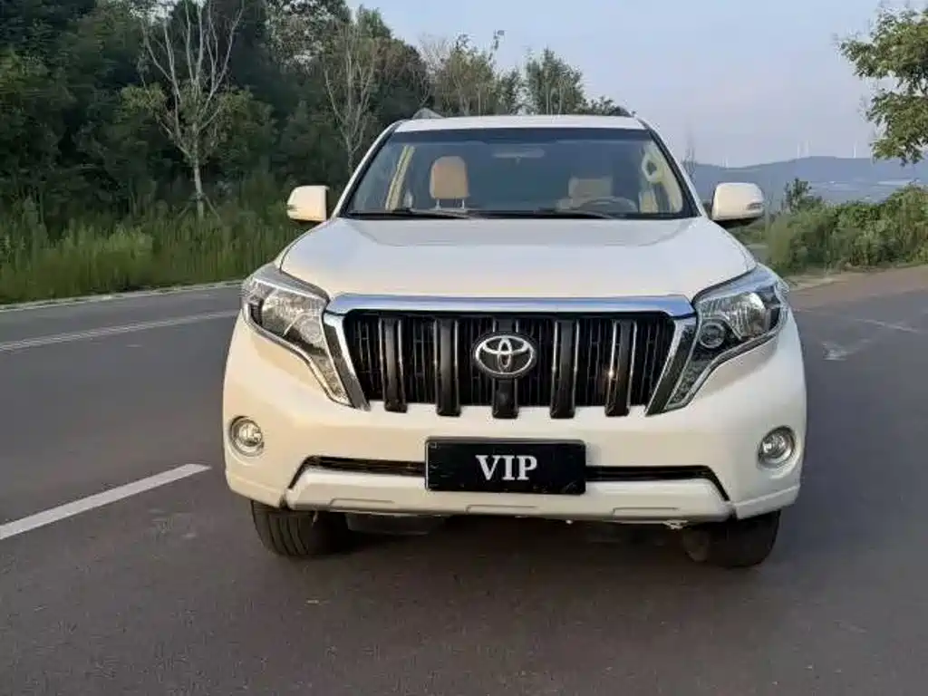 Toyota Prado 2017 — фото 2