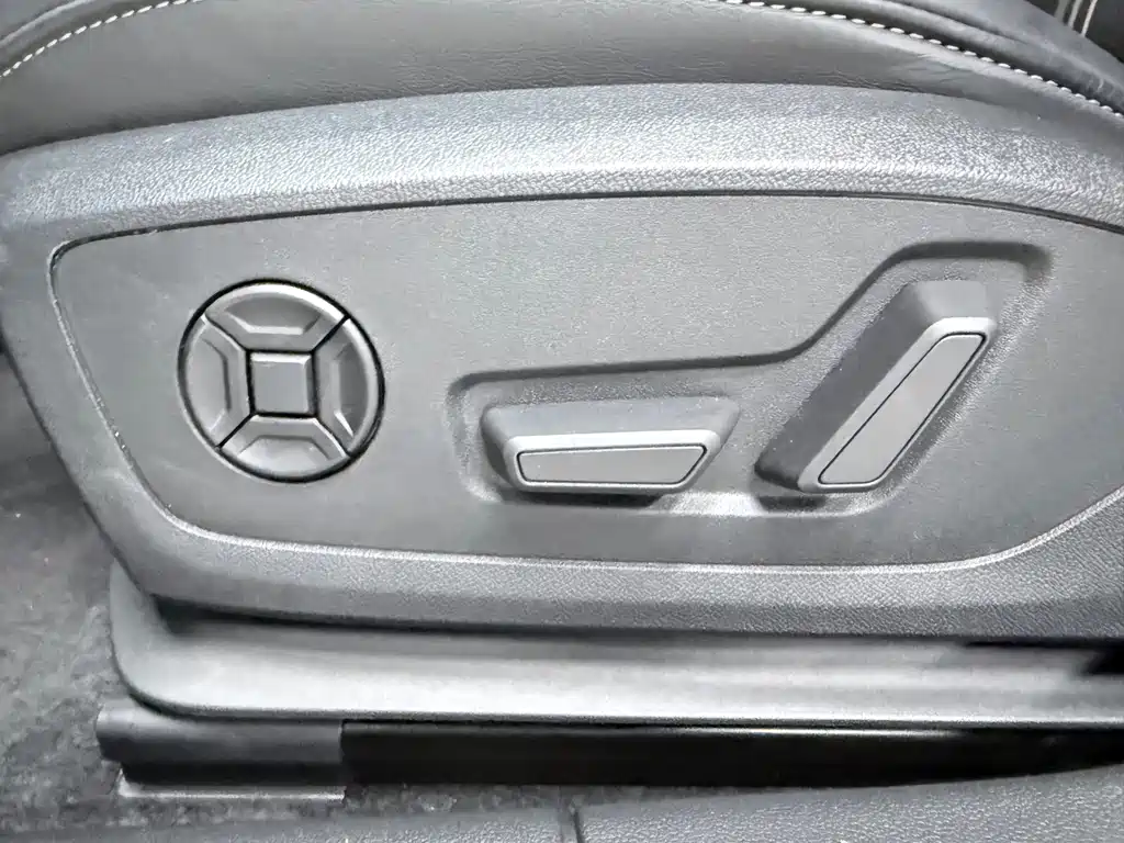 Audi A3 2023 — фото 20