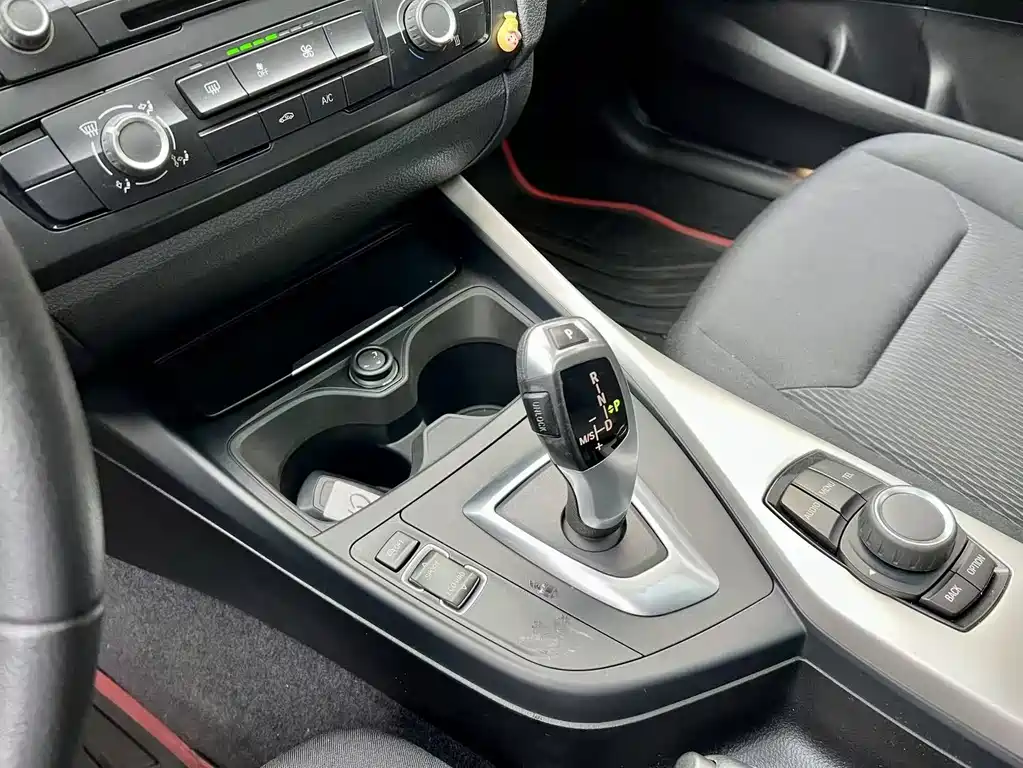 BMW 1 Series 2014 — фото 15