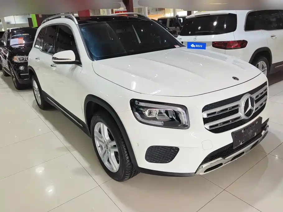 Mercedes-Benz GLB 2023