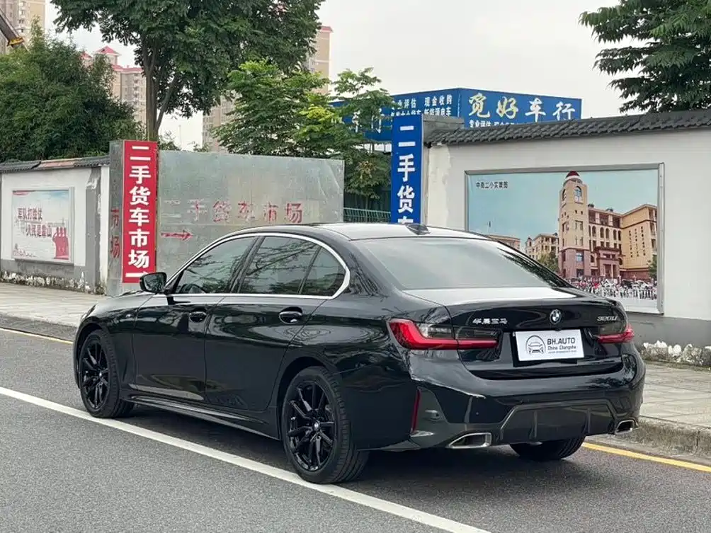 BMW 3 Series 2023