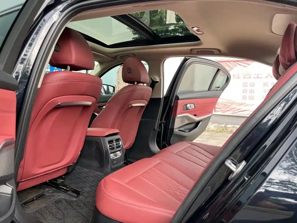 BMW 3 Series 2023 — фото 15
