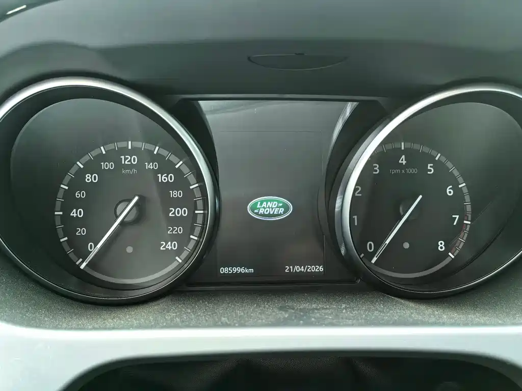 Land Rover Discovery Sport 2018 — фото 11