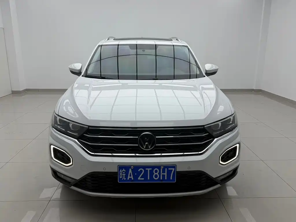 Volkswagen T-Roc 2023 — фото 2