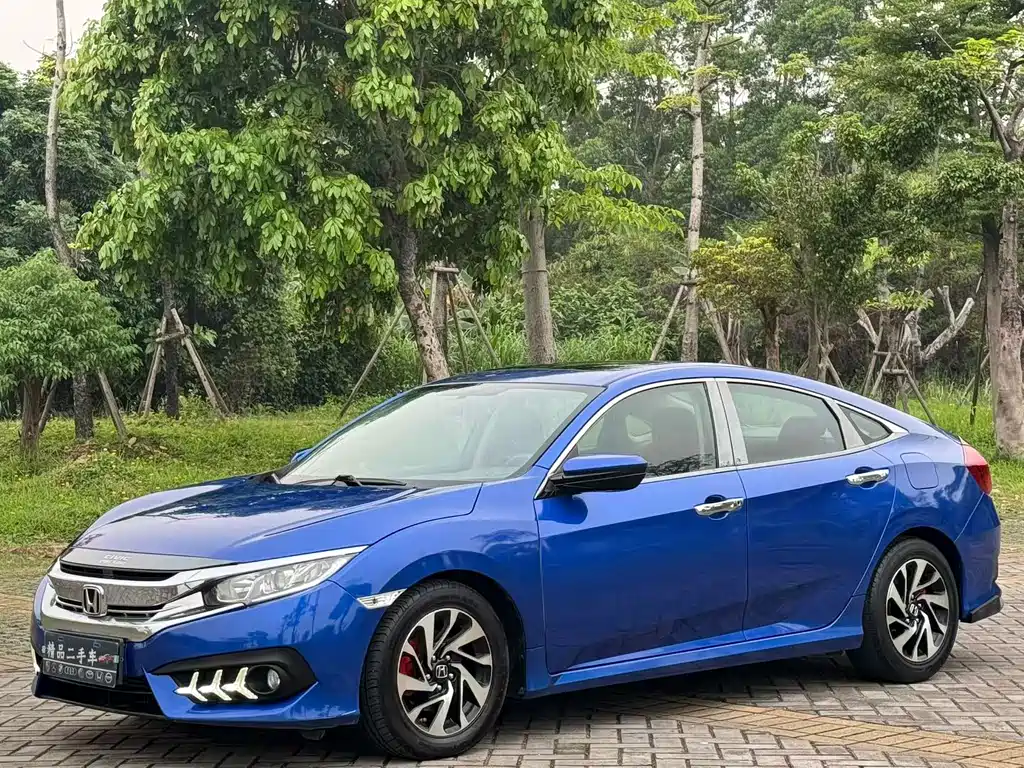 Honda Civic 2017 — фото 1