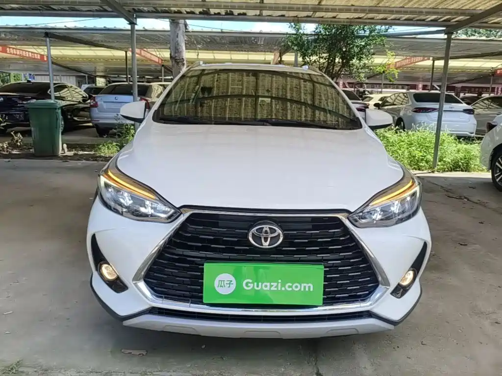 Toyota Yaris L 2022