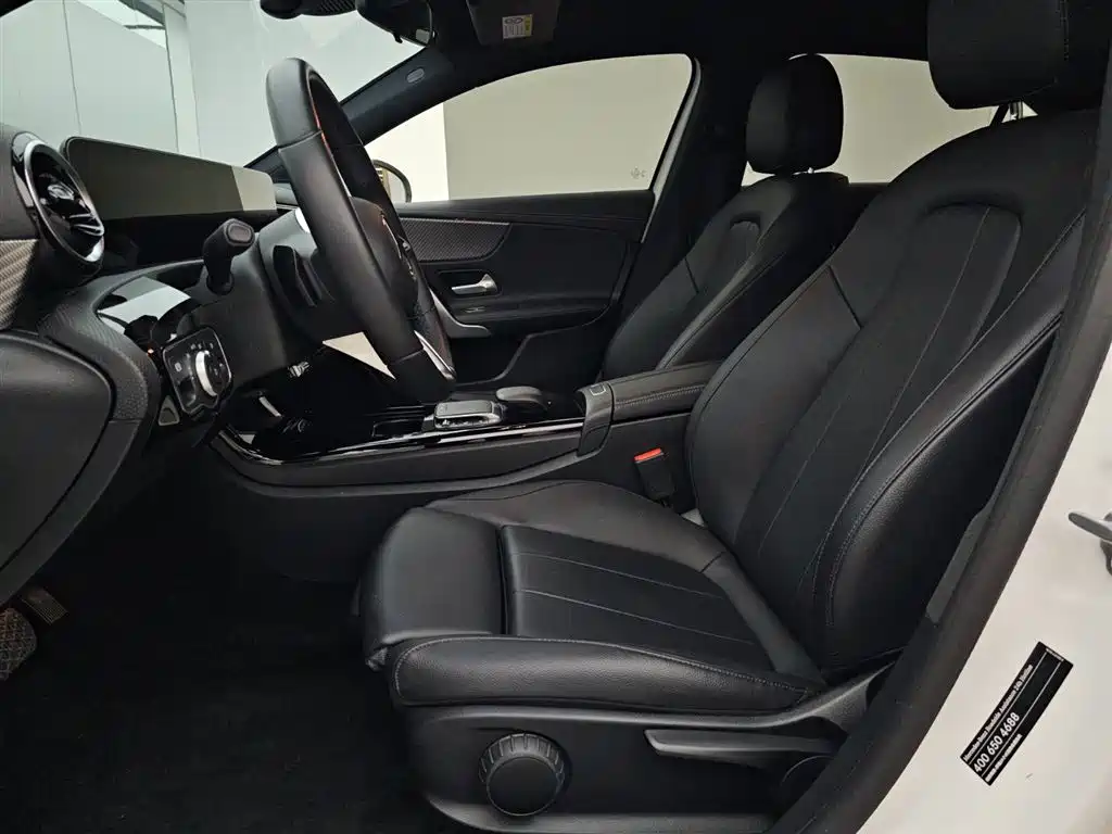 Mercedes-Benz A-Class 2023 — фото 7