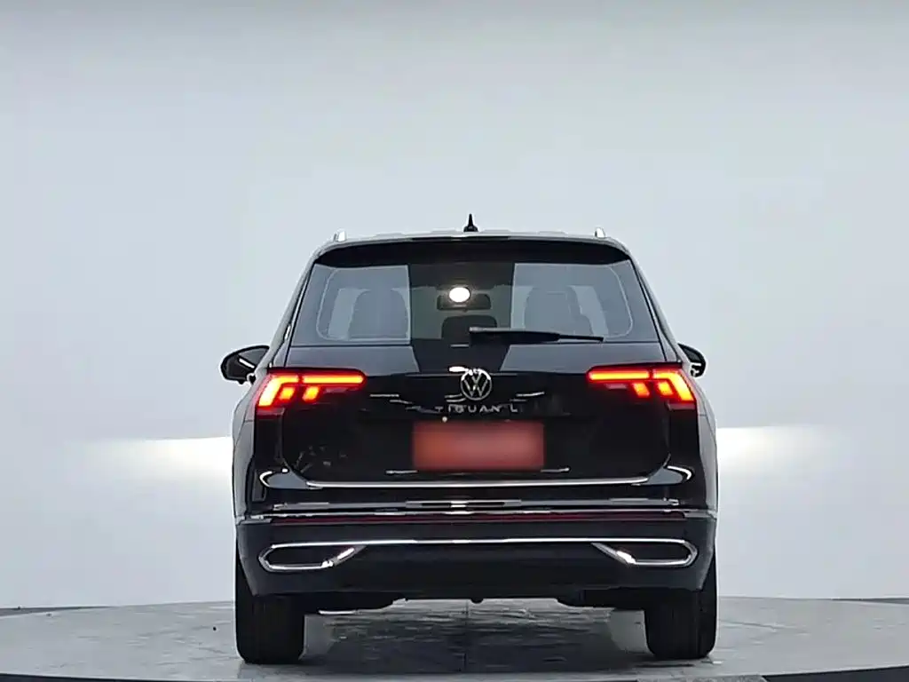 Volkswagen Tiguan L 2023 — фото 10