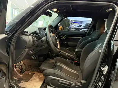 MINI MINI 2022