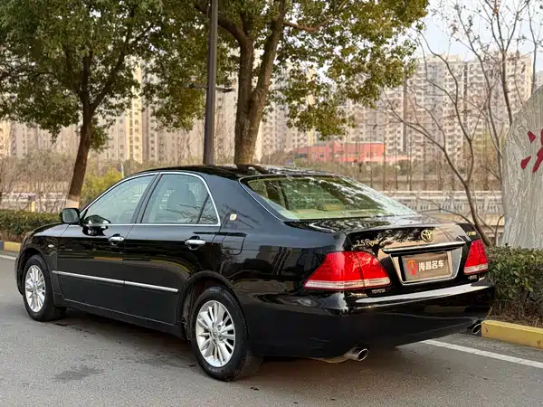 Toyota Crown 2008