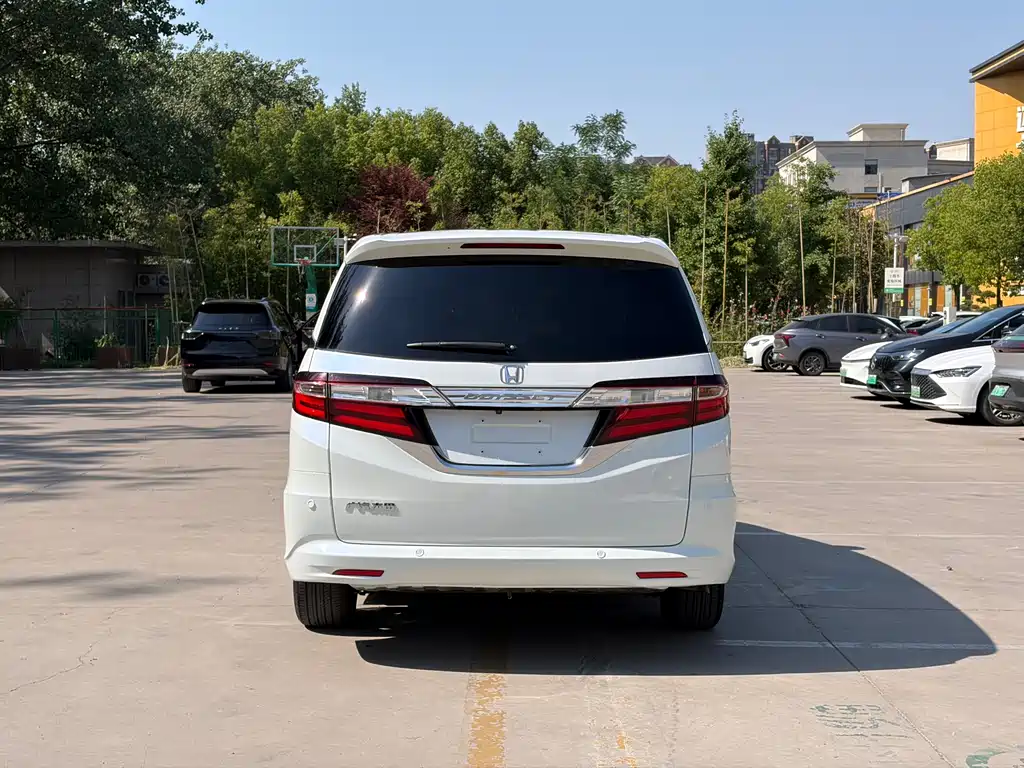 Honda Odyssey 2018 — фото 17