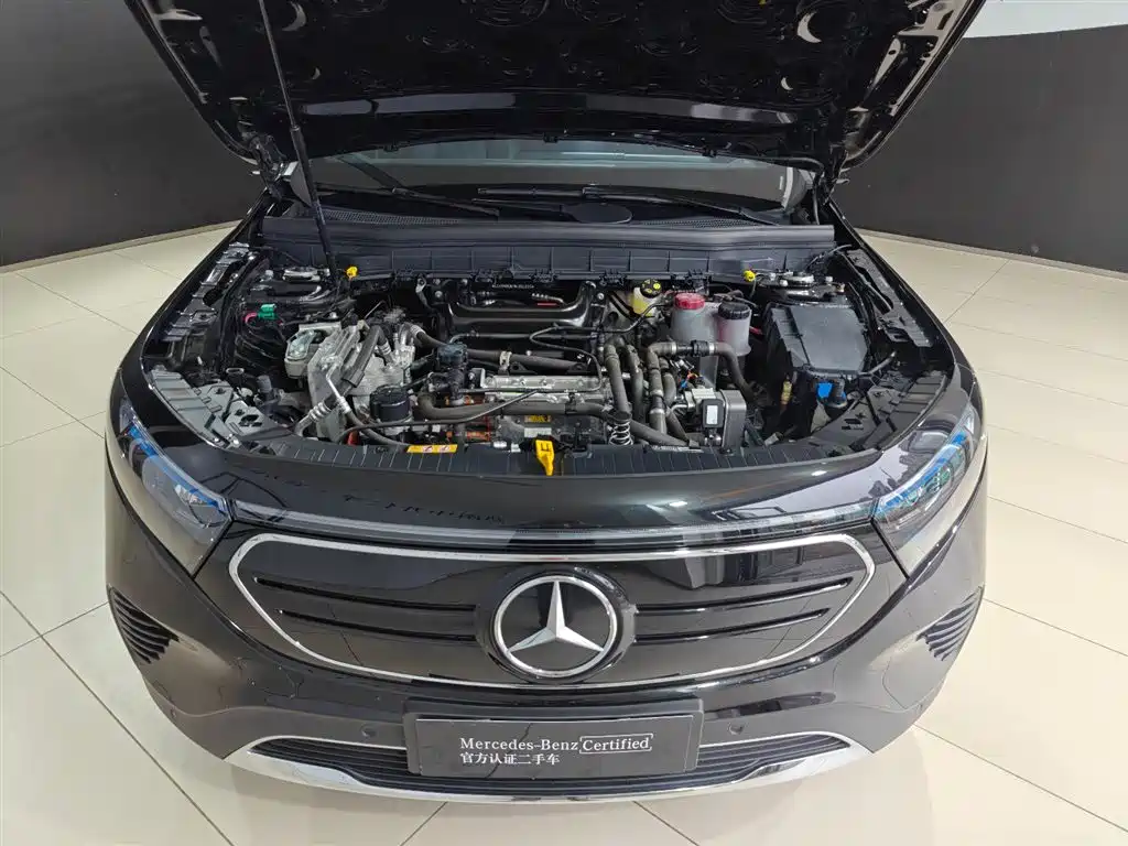 Mercedes-Benz EQB 2023